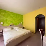 Hotel Seeblick 3*