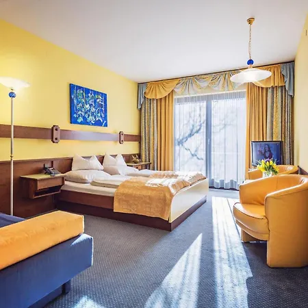Hotel Seeblick 3*