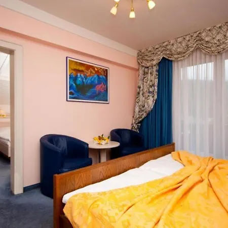 Seeblick Hotel 3*